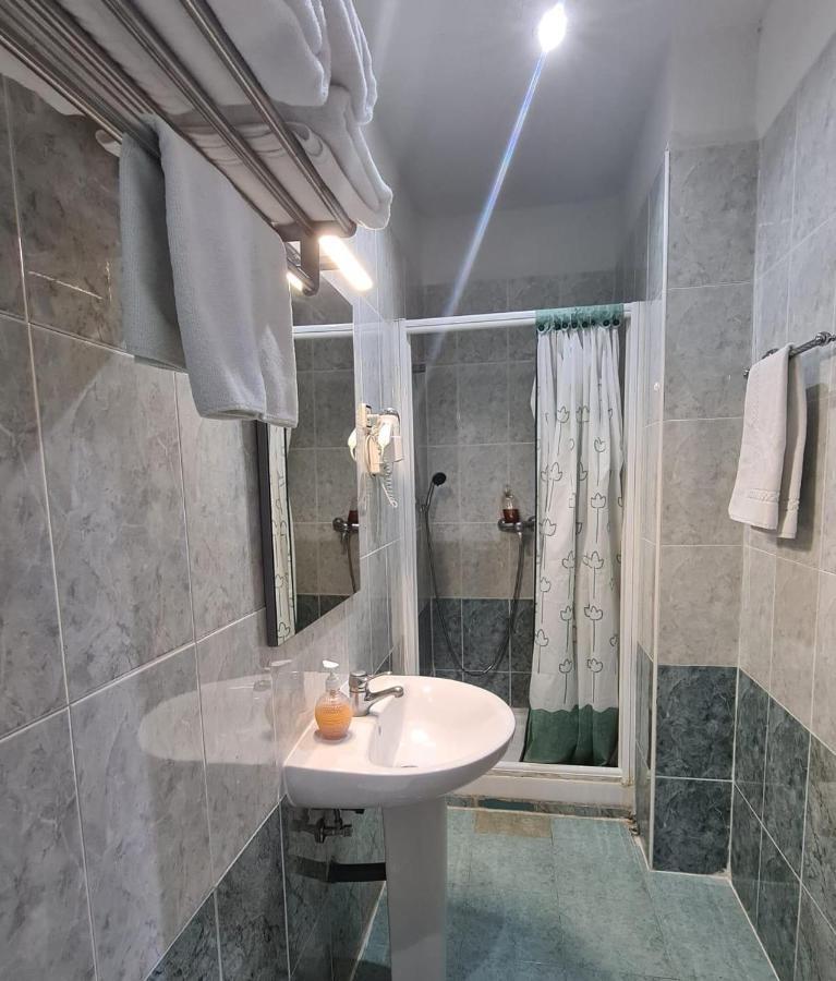 Hostal Miami Madrid Eksteriør bilde